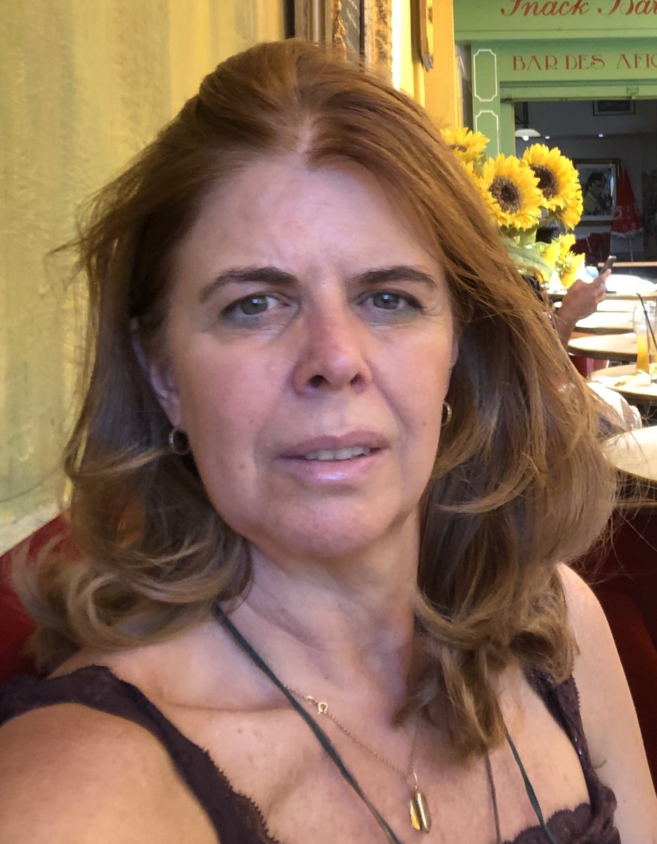 Estefanelli Becker Momm de Melo