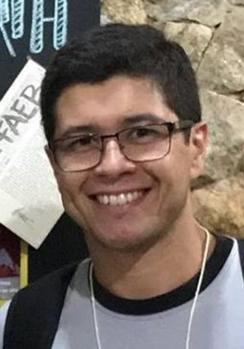 Vinícius Luge Oliveira