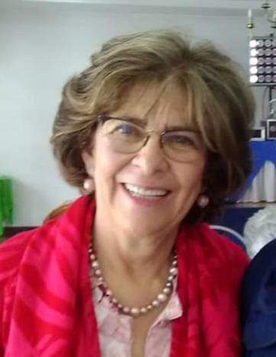 ESPERANZA GONZALEZ URIBE
