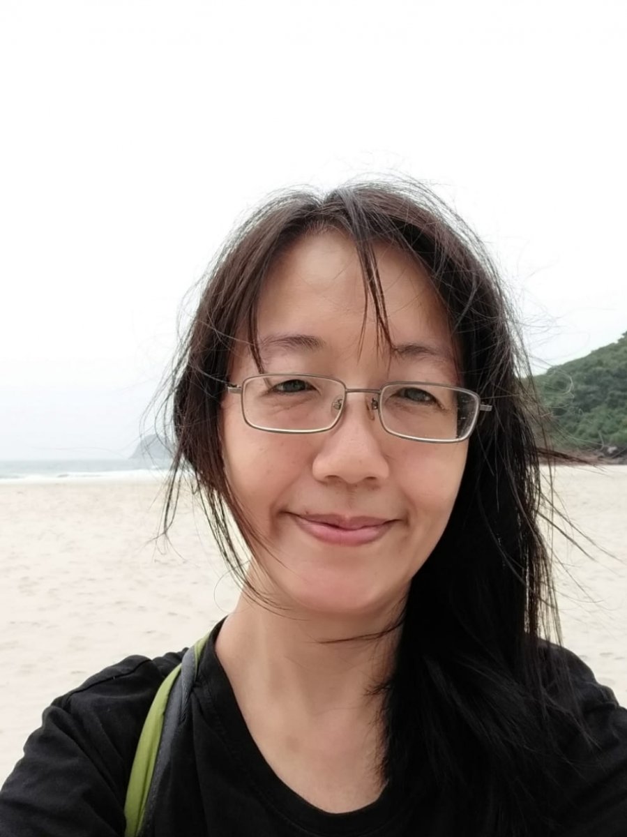 Au Yeung Wai, Vivien