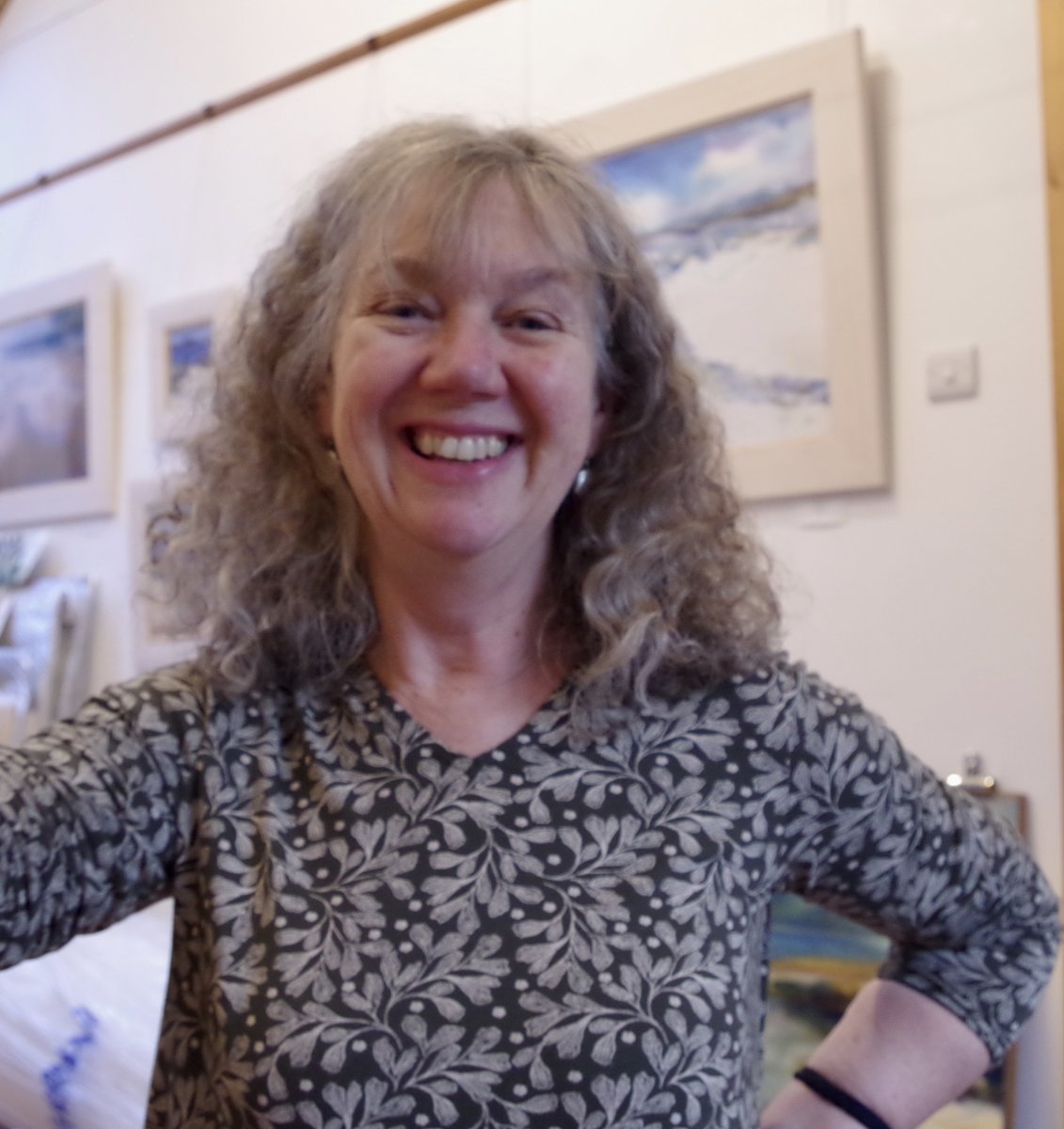 Helen L Robertson