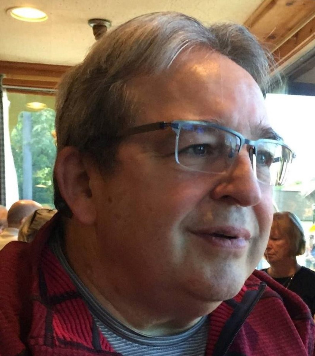 Kevin T Leahy
